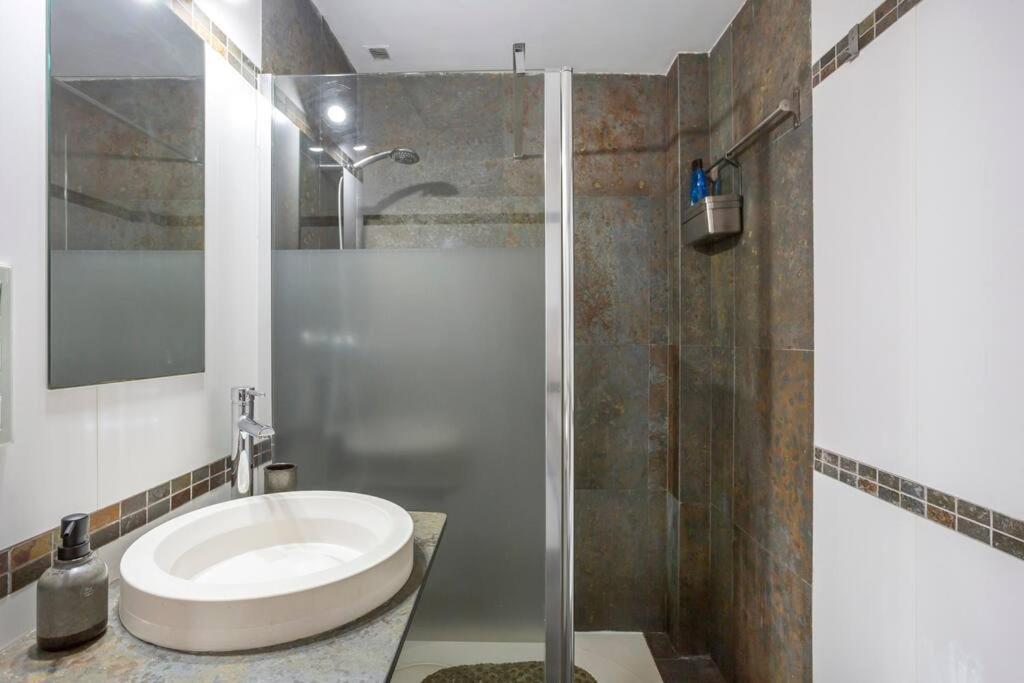 Marieta Apartment By The Castle With Ac Alicante Exterior photo