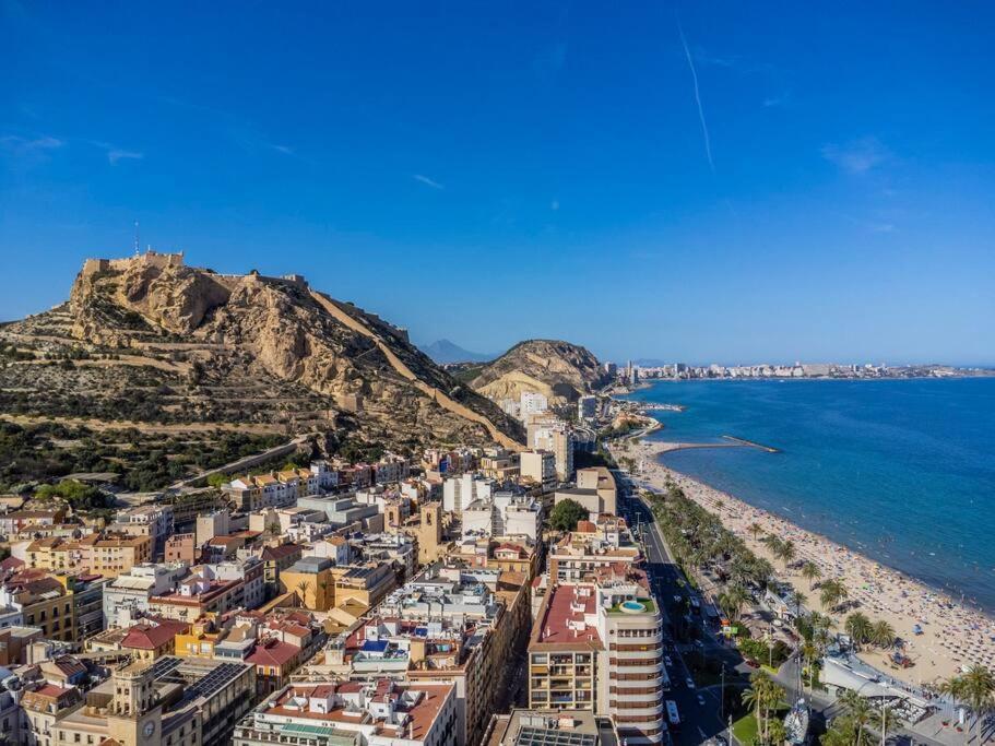 Marieta Apartment By The Castle With Ac Alicante Exterior photo